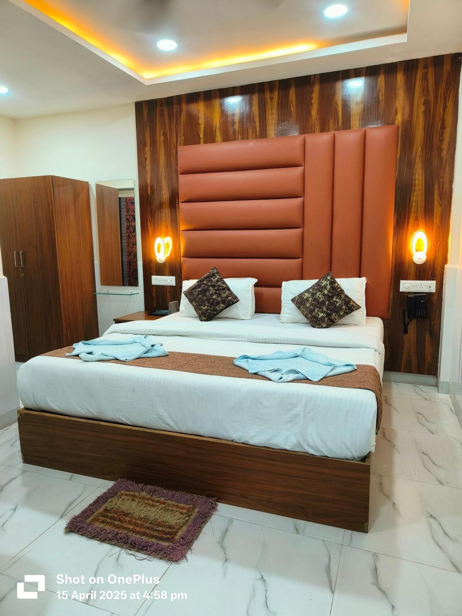 Hotel Small Daddy Plus Калангуте Екстериор снимка