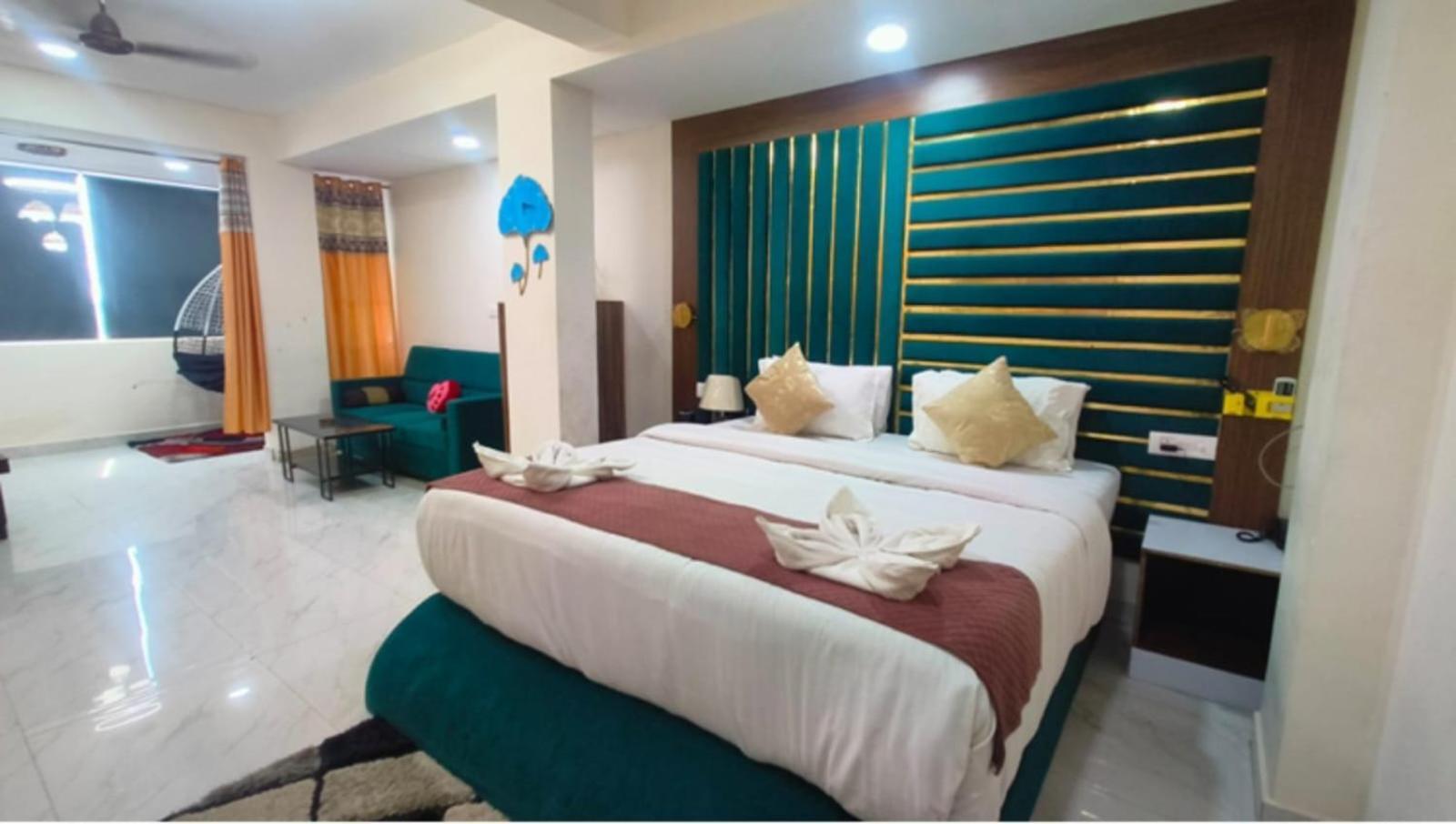 Hotel Small Daddy Plus Калангуте Екстериор снимка